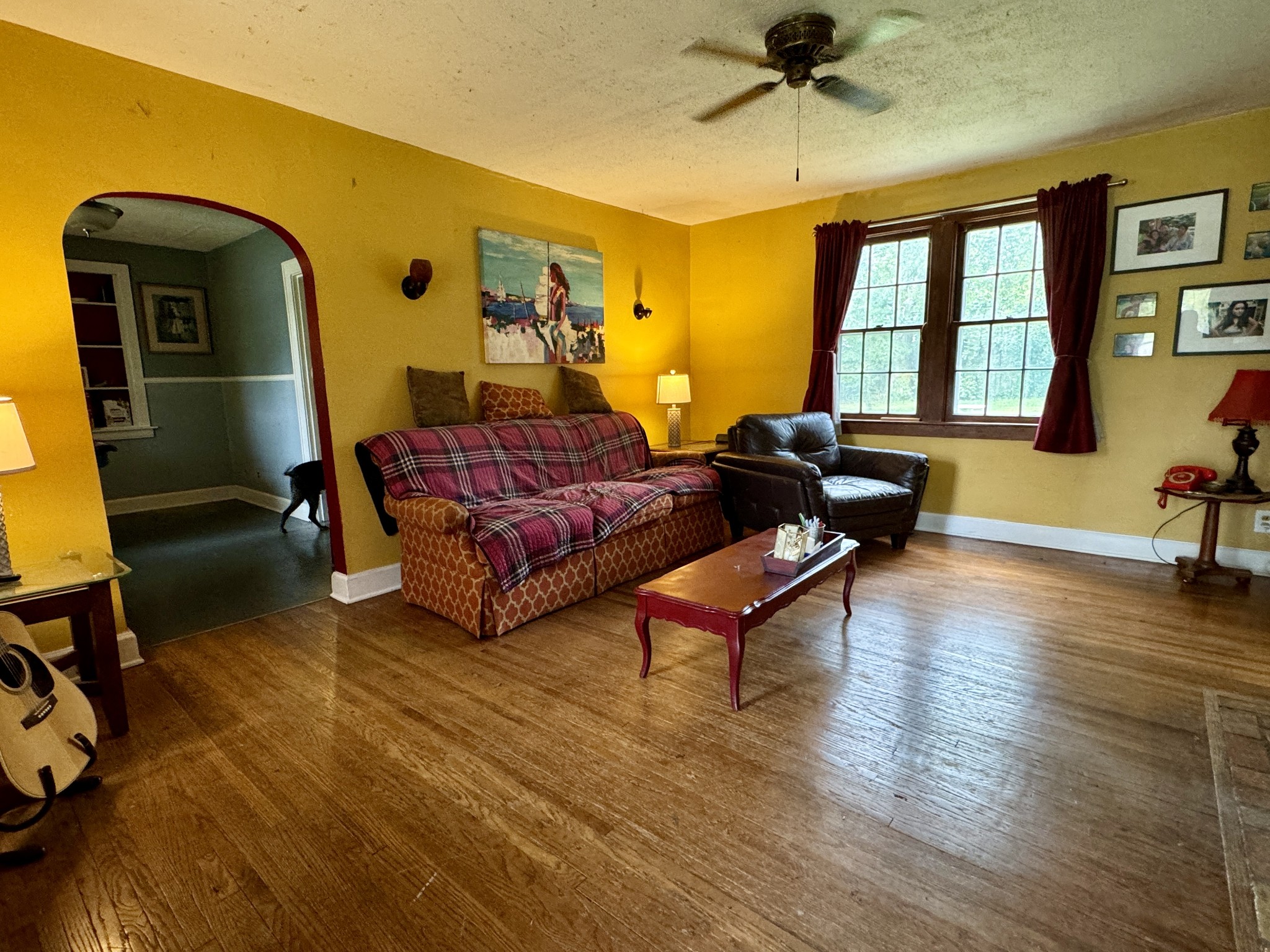Image 8 of 17 For 4424 Viola Court