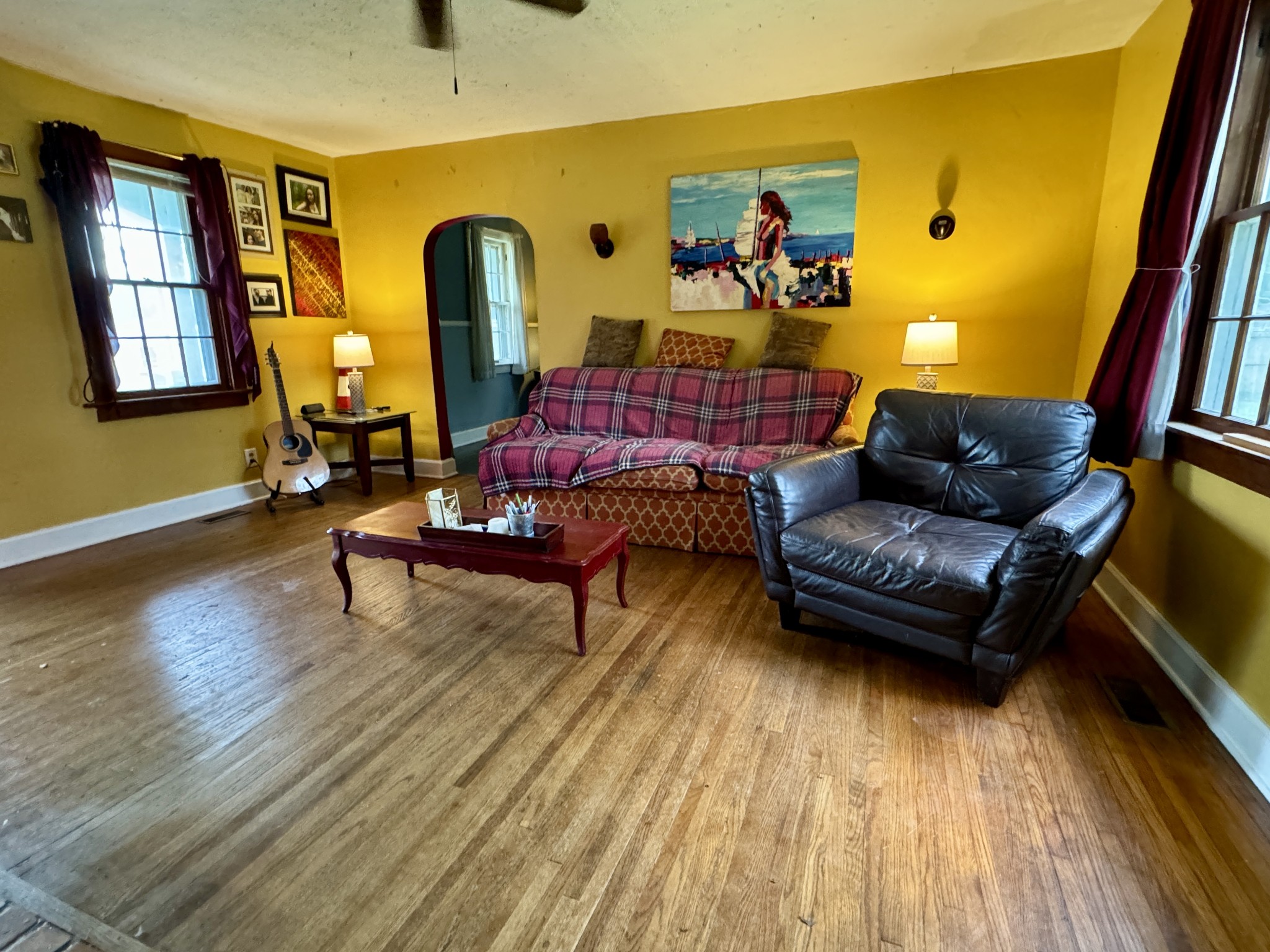 Image 9 of 17 For 4424 Viola Court
