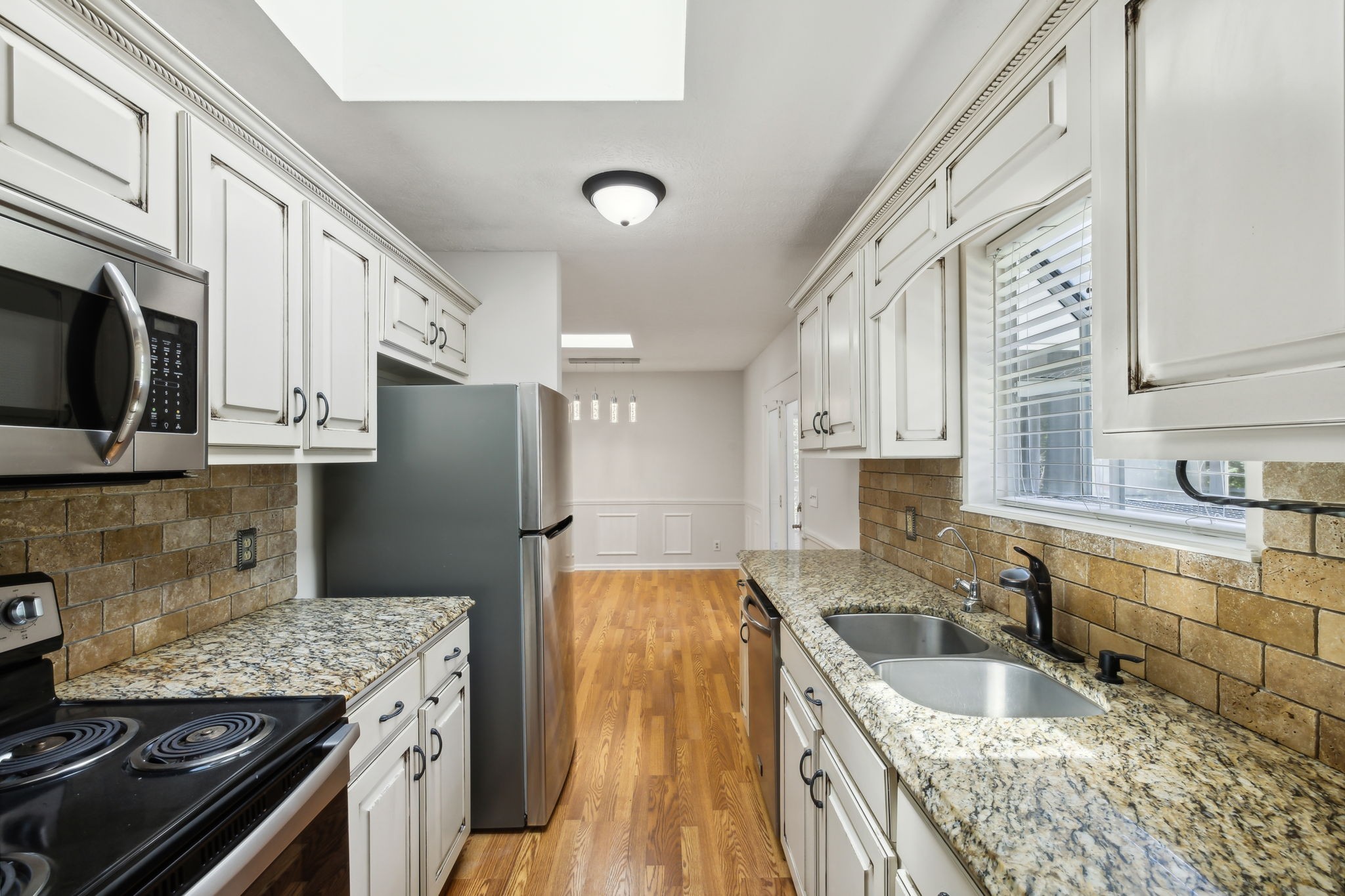 Image 14 of 24 For 8098 Longfellow Street