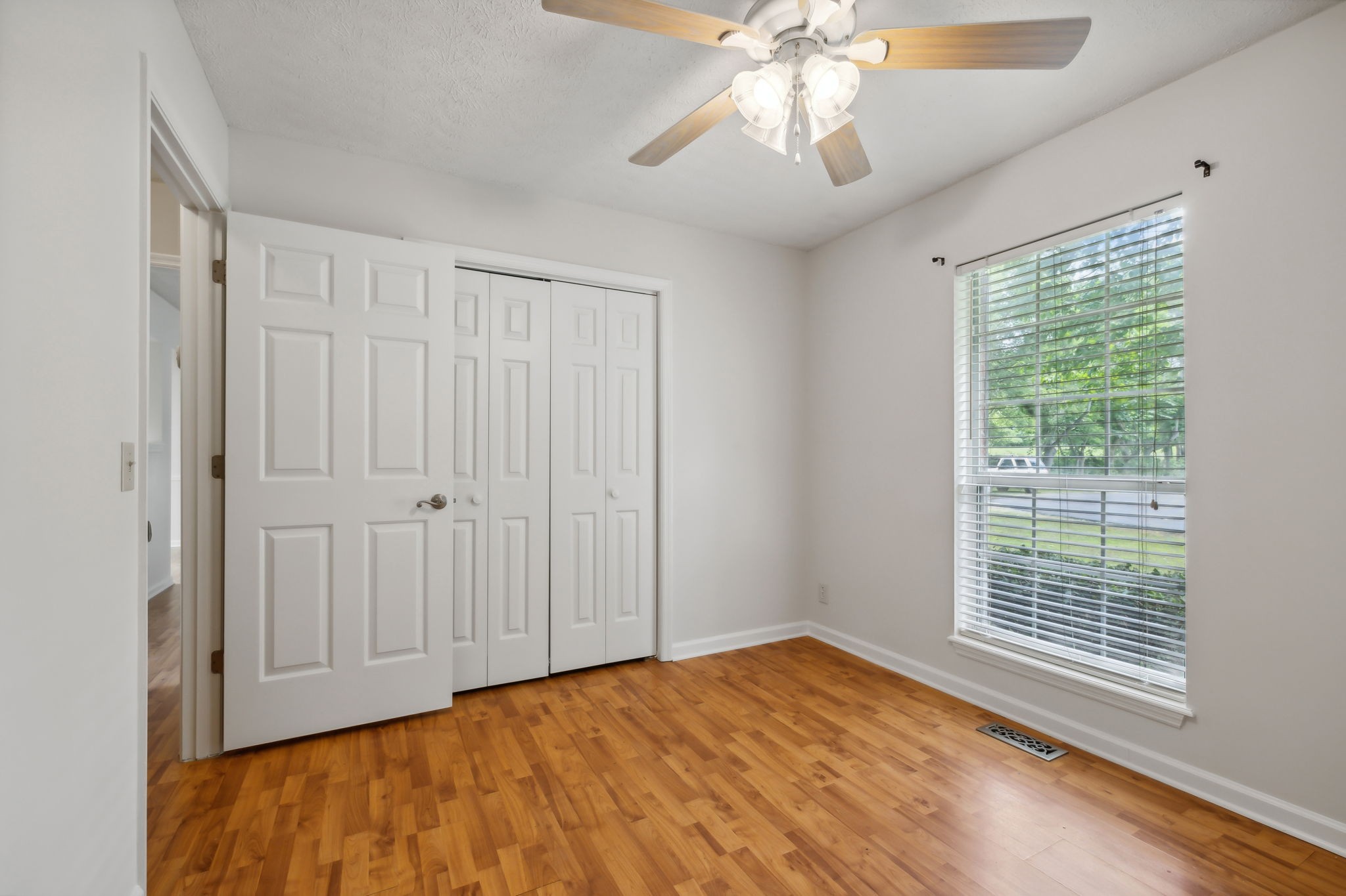 Image 18 of 24 For 8098 Longfellow Street
