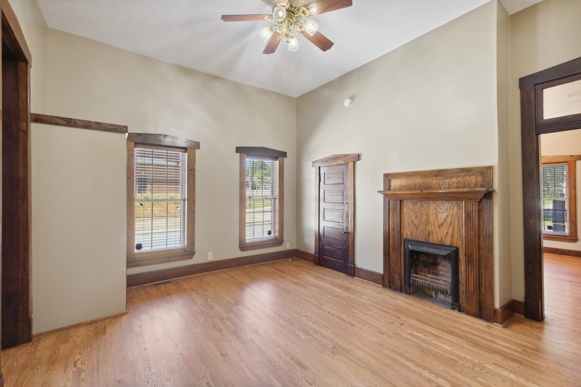 Image 17 of 38 For 930 145 Court