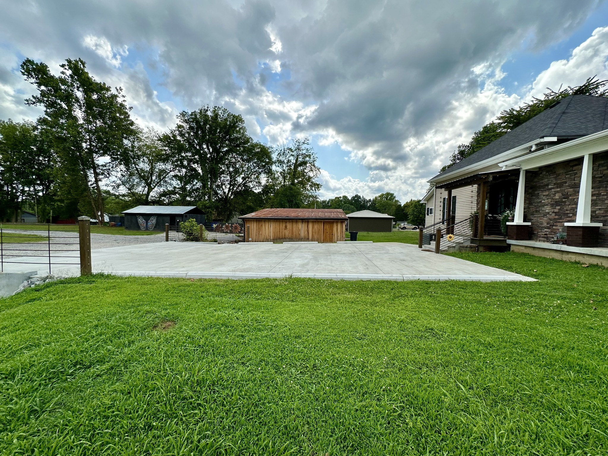 Image 36 of 38 For 930 145 Court