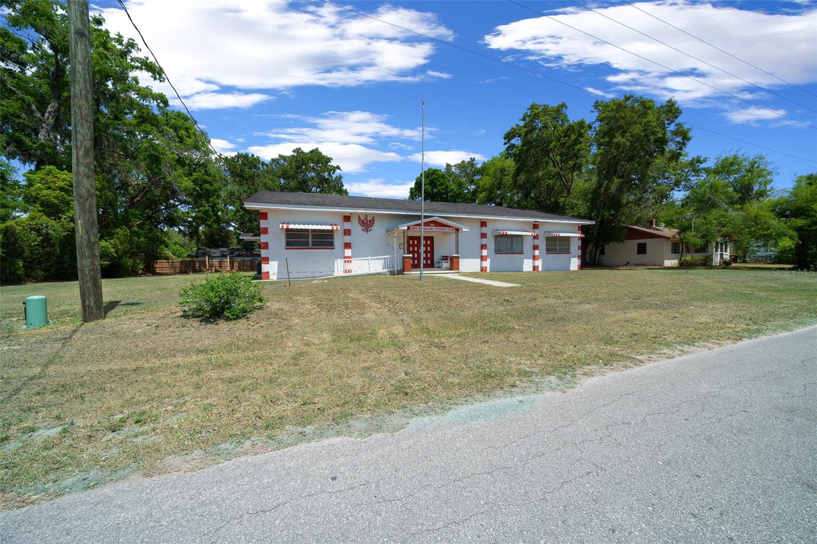 Image 16 of 43 For 6221 113th Street