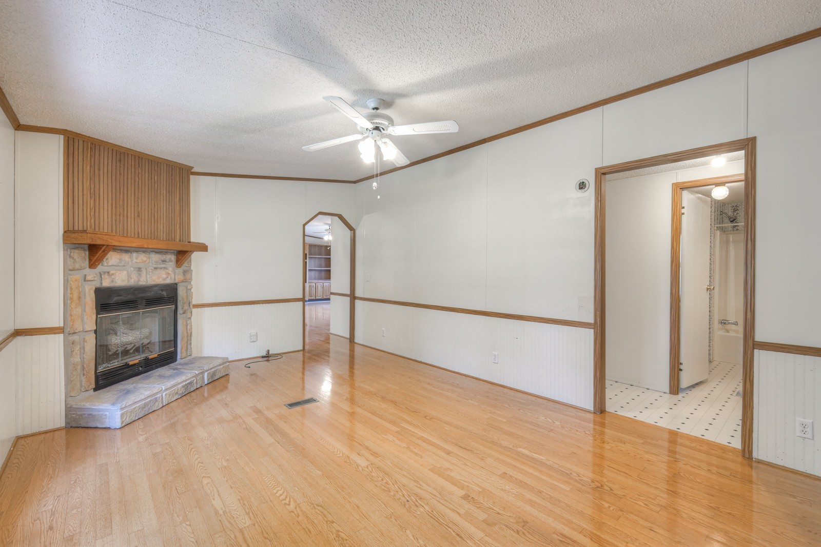 Listing photo id 38 for 10990 And 11000 Seminole Place
