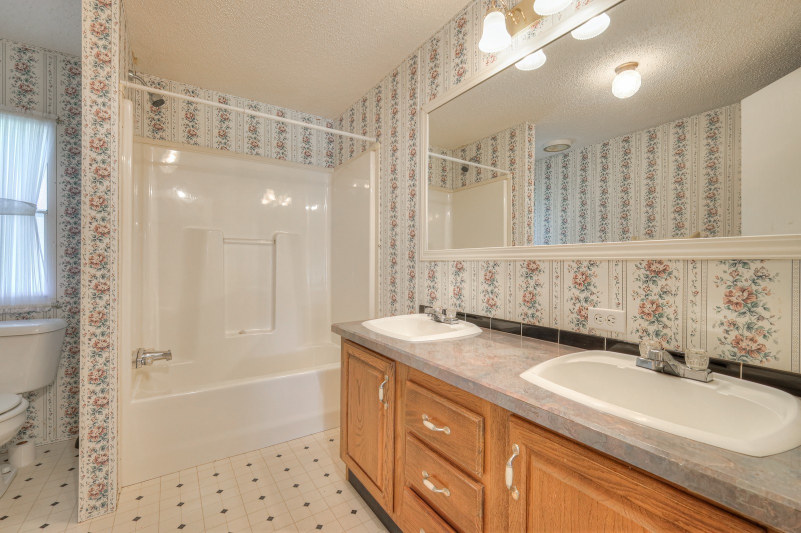 Listing photo id 42 for 10990 And 11000 Seminole Place