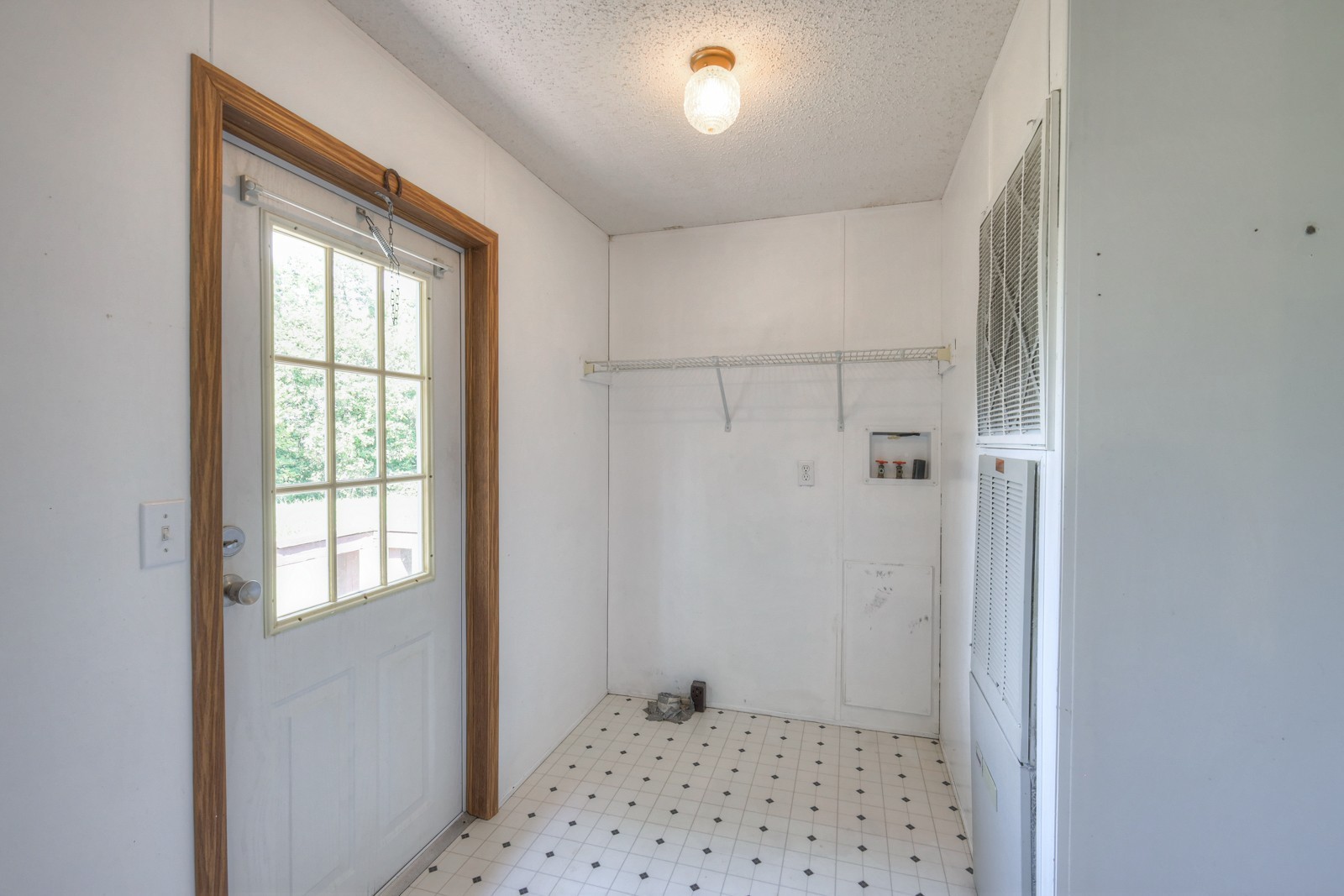 Listing photo id 43 for 10990 And 11000 Seminole Place