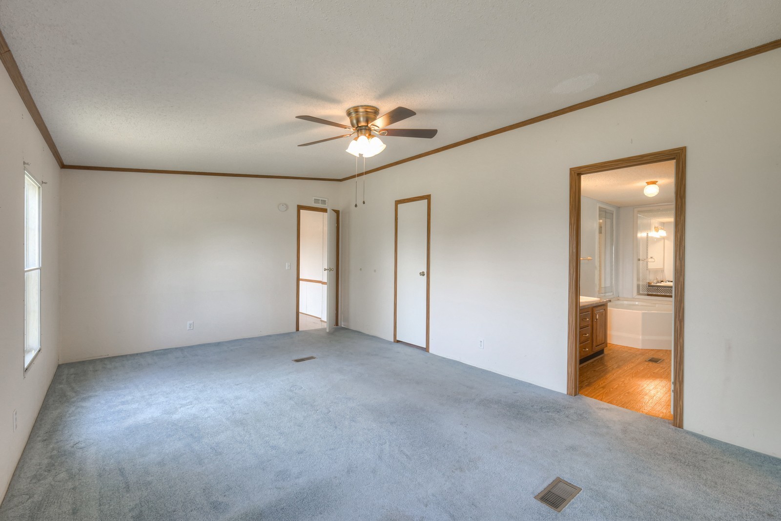 Listing photo id 46 for 10990 And 11000 Seminole Place