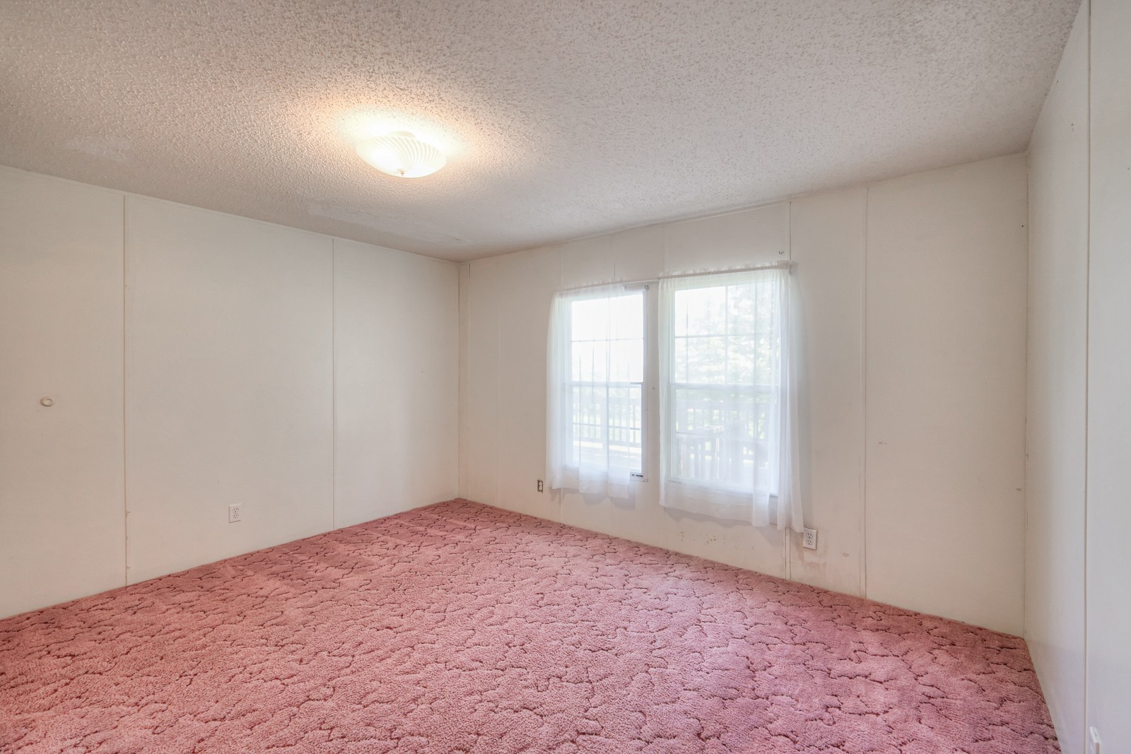 Listing photo id 48 for 10990 And 11000 Seminole Place