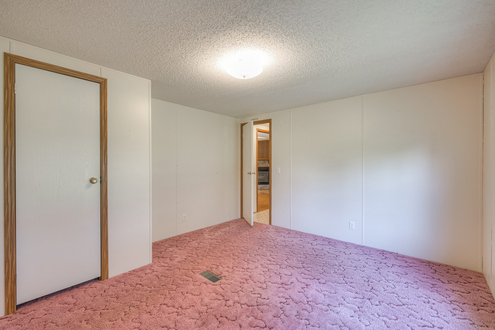 Listing photo id 53 for 10990 And 11000 Seminole Place