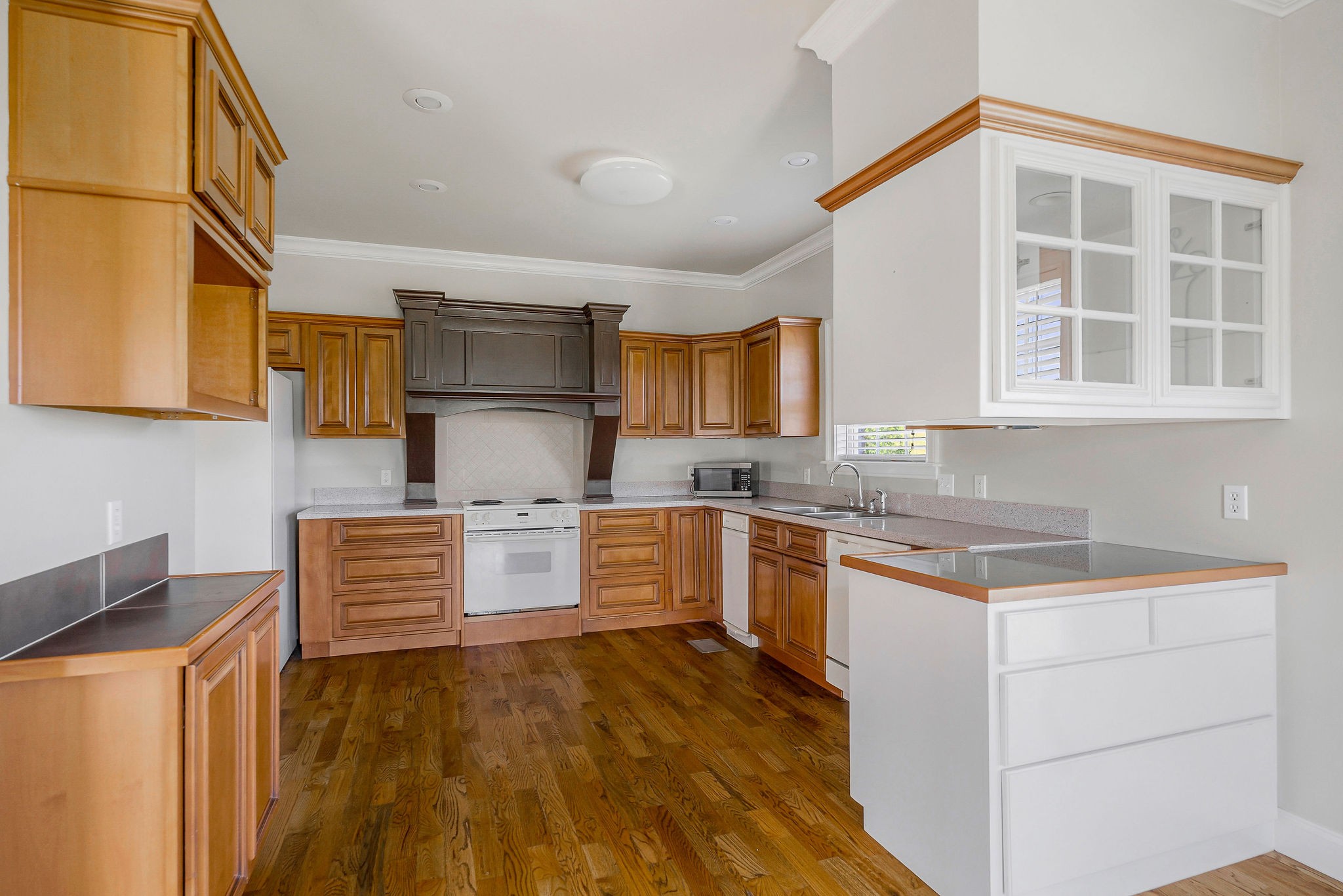 Image 22 of 28 For 8747 98th Street Road F