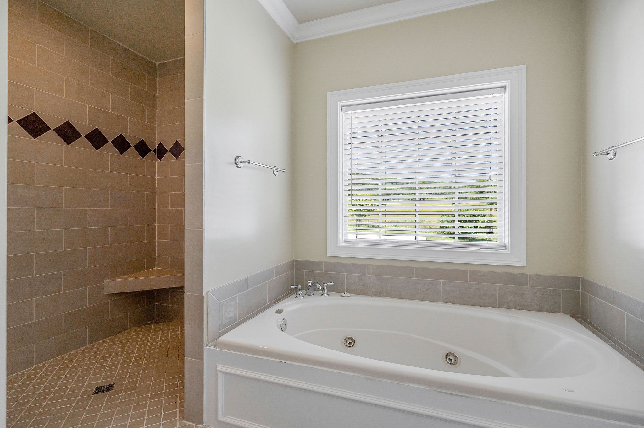 Image 26 of 28 For 8747 98th Street Road F