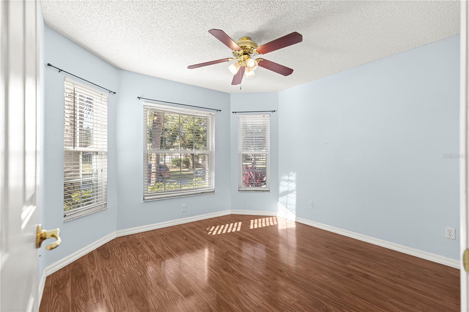 Image 36 of 51 For 9452 93rd Loop