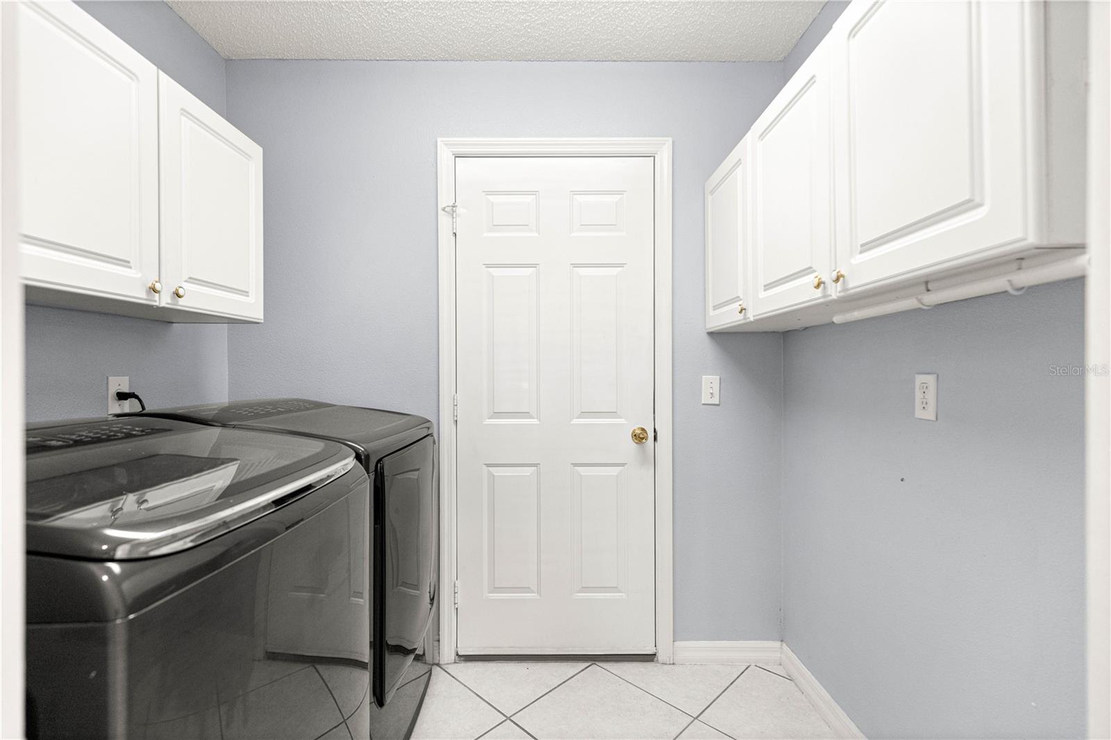 Image 45 of 51 For 9452 93rd Loop