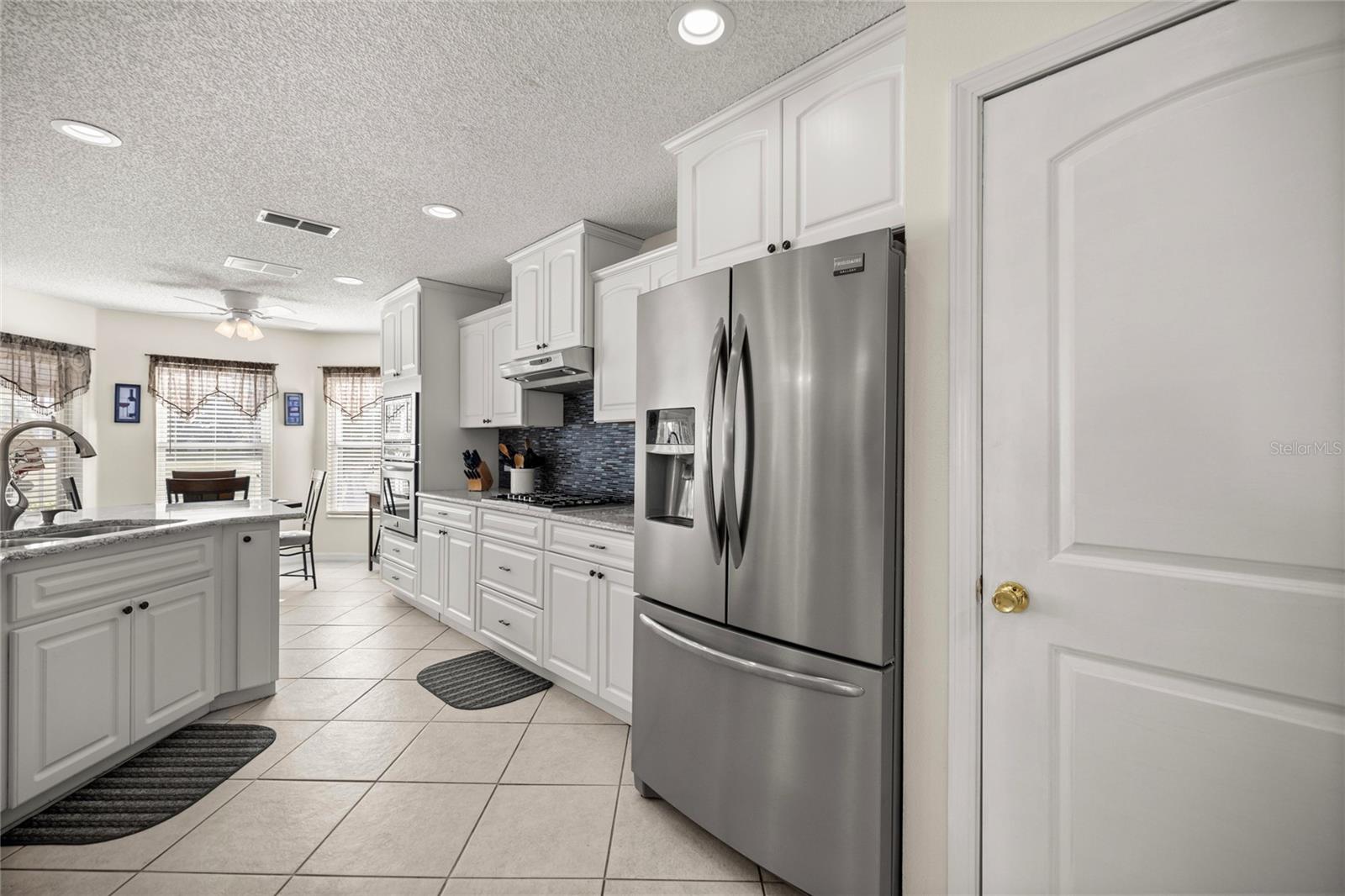 Image 8 of 51 For 9452 93rd Loop