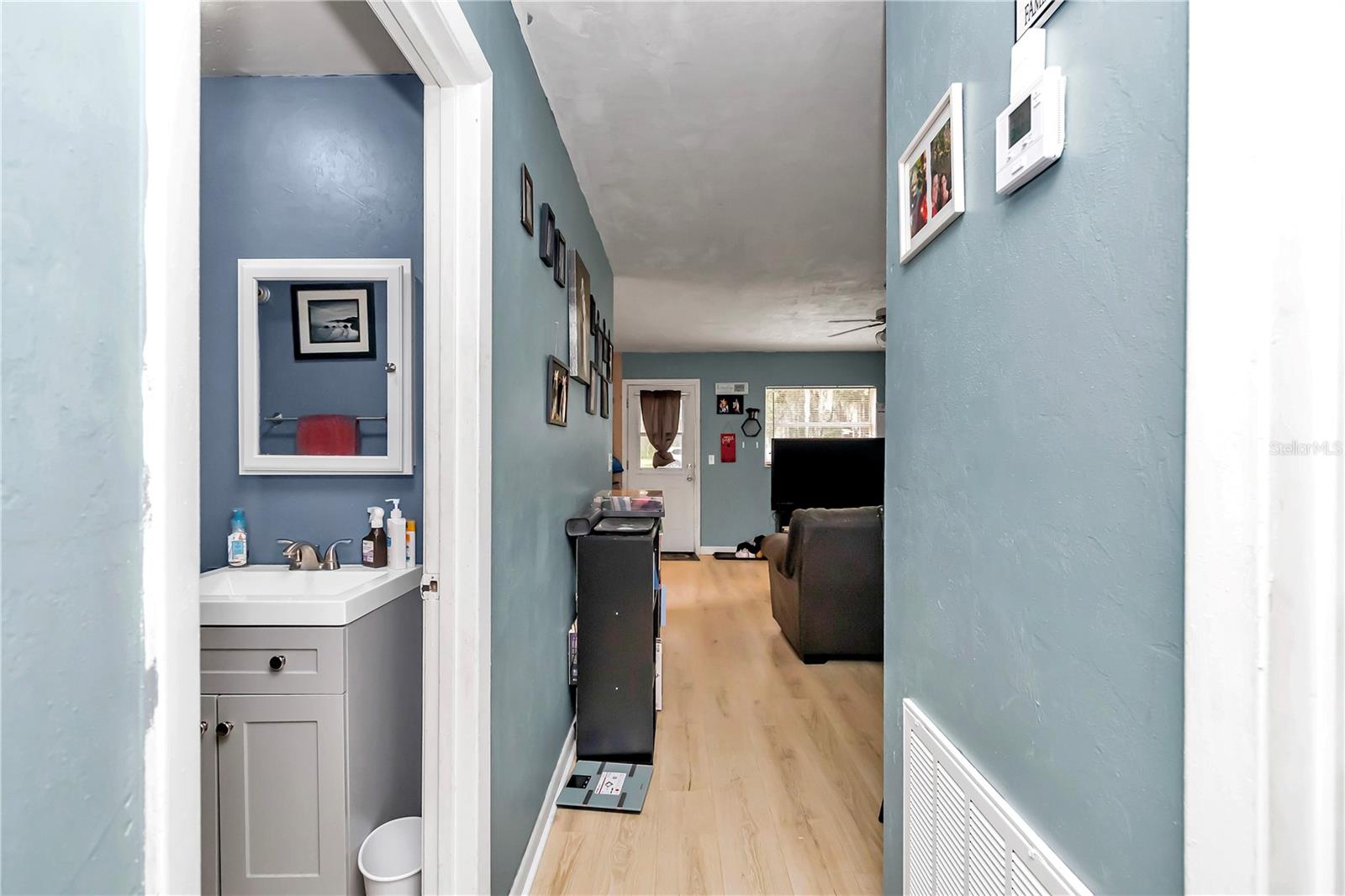 Listing photo id 16 for 1758 J Williams Lane