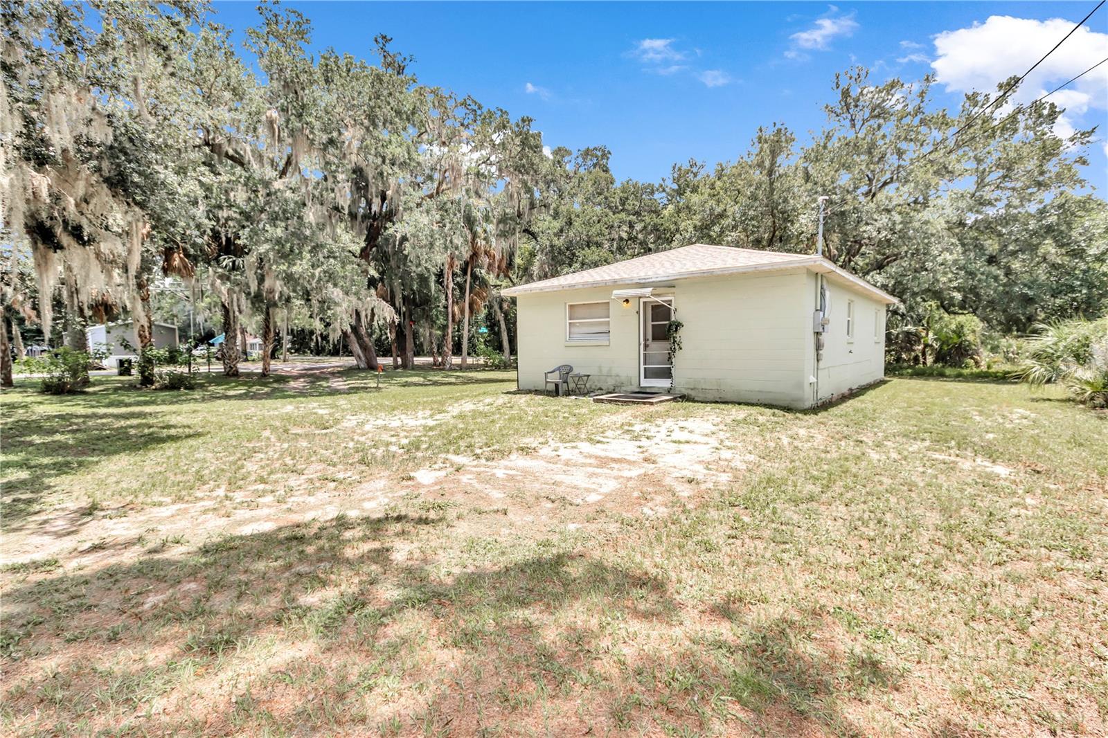 Listing photo id 26 for 1758 J Williams Lane