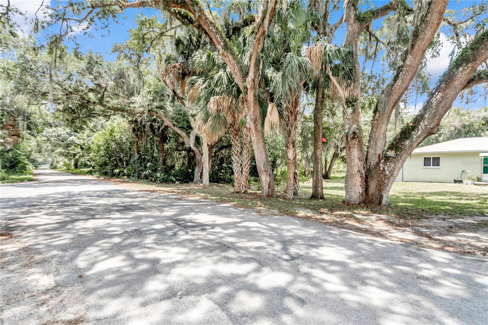 Listing photo id 30 for 1758 J Williams Lane