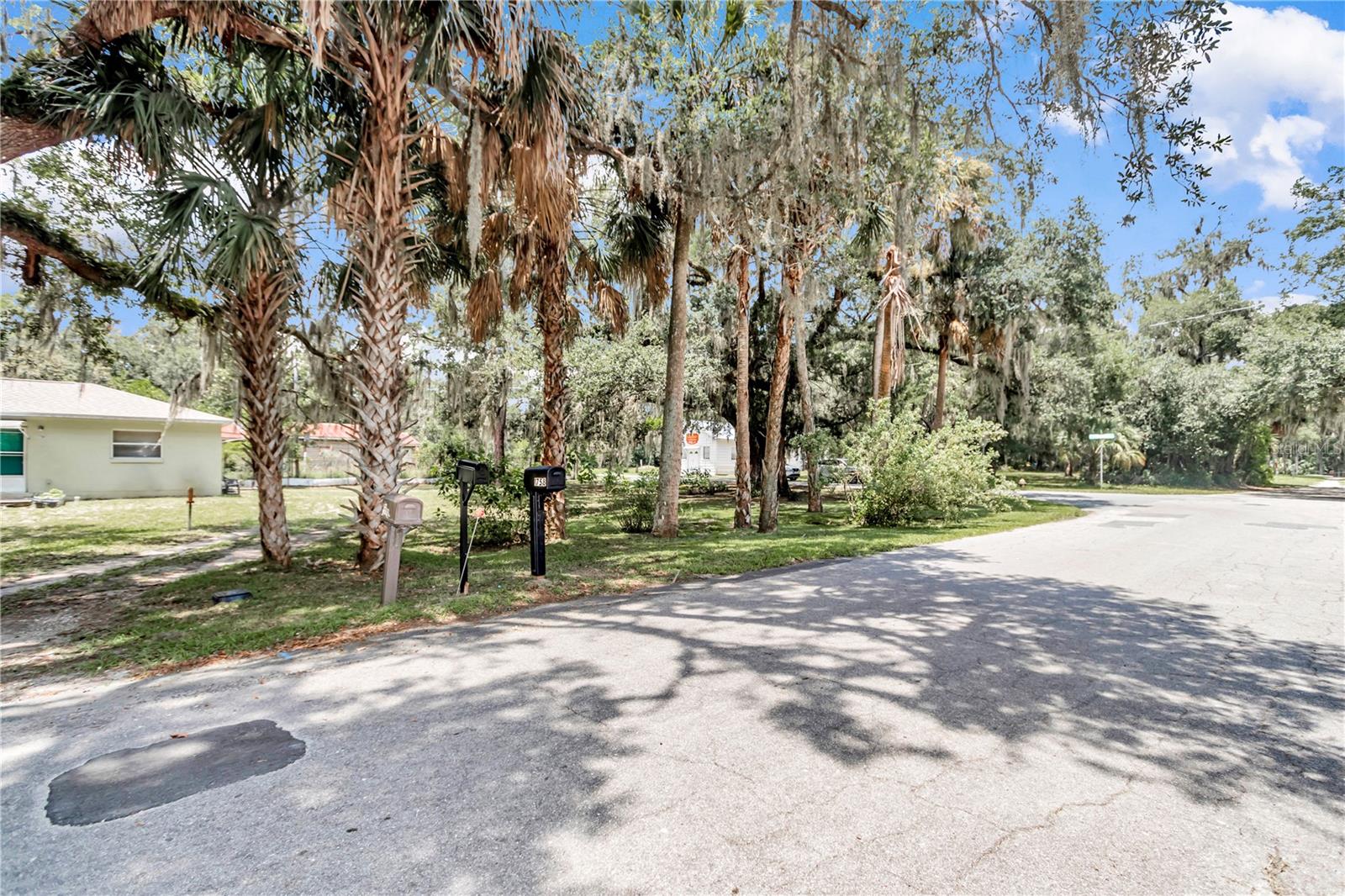 Listing photo id 31 for 1758 J Williams Lane