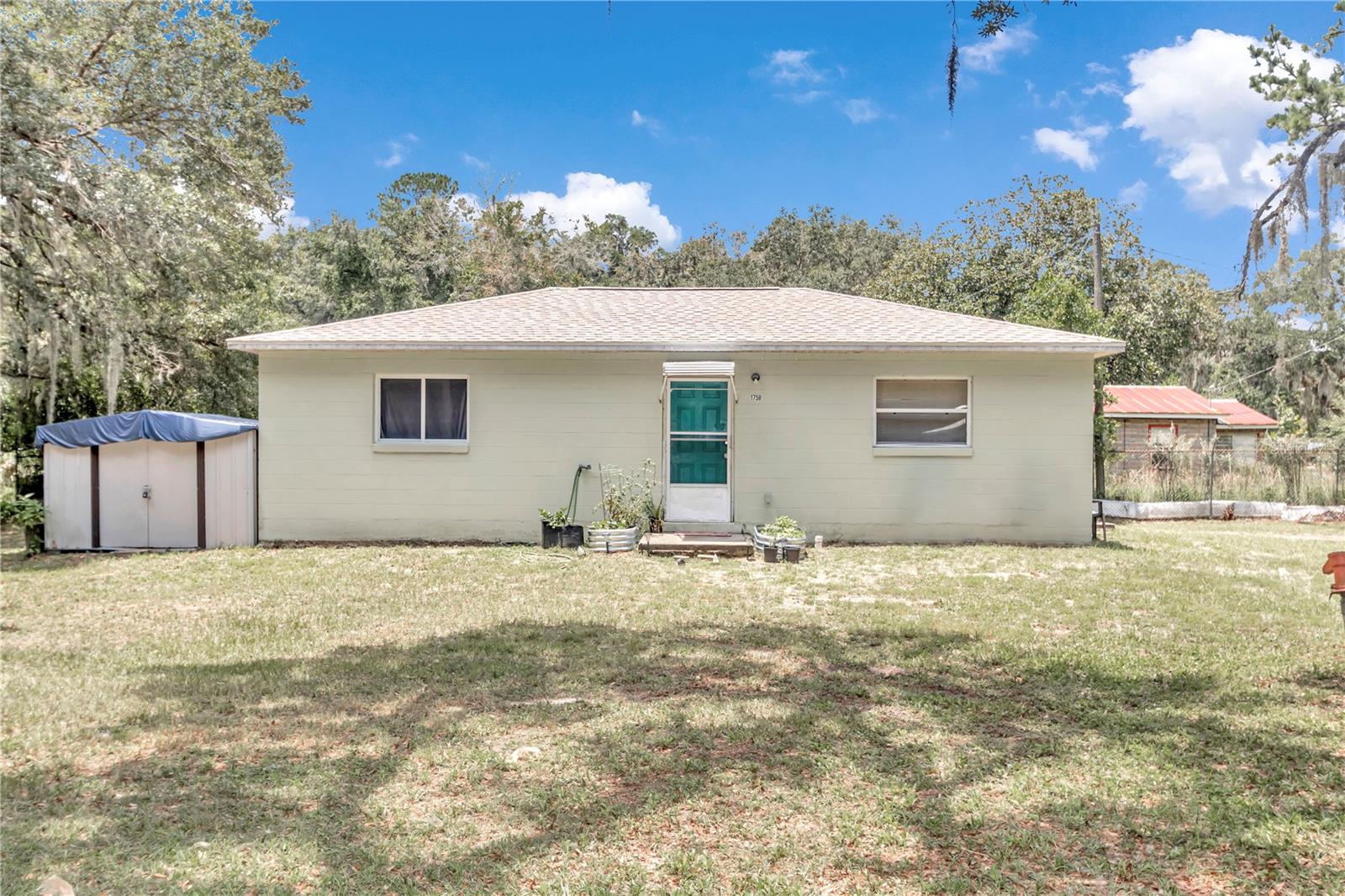 Listing photo id 4 for 1758 J Williams Lane