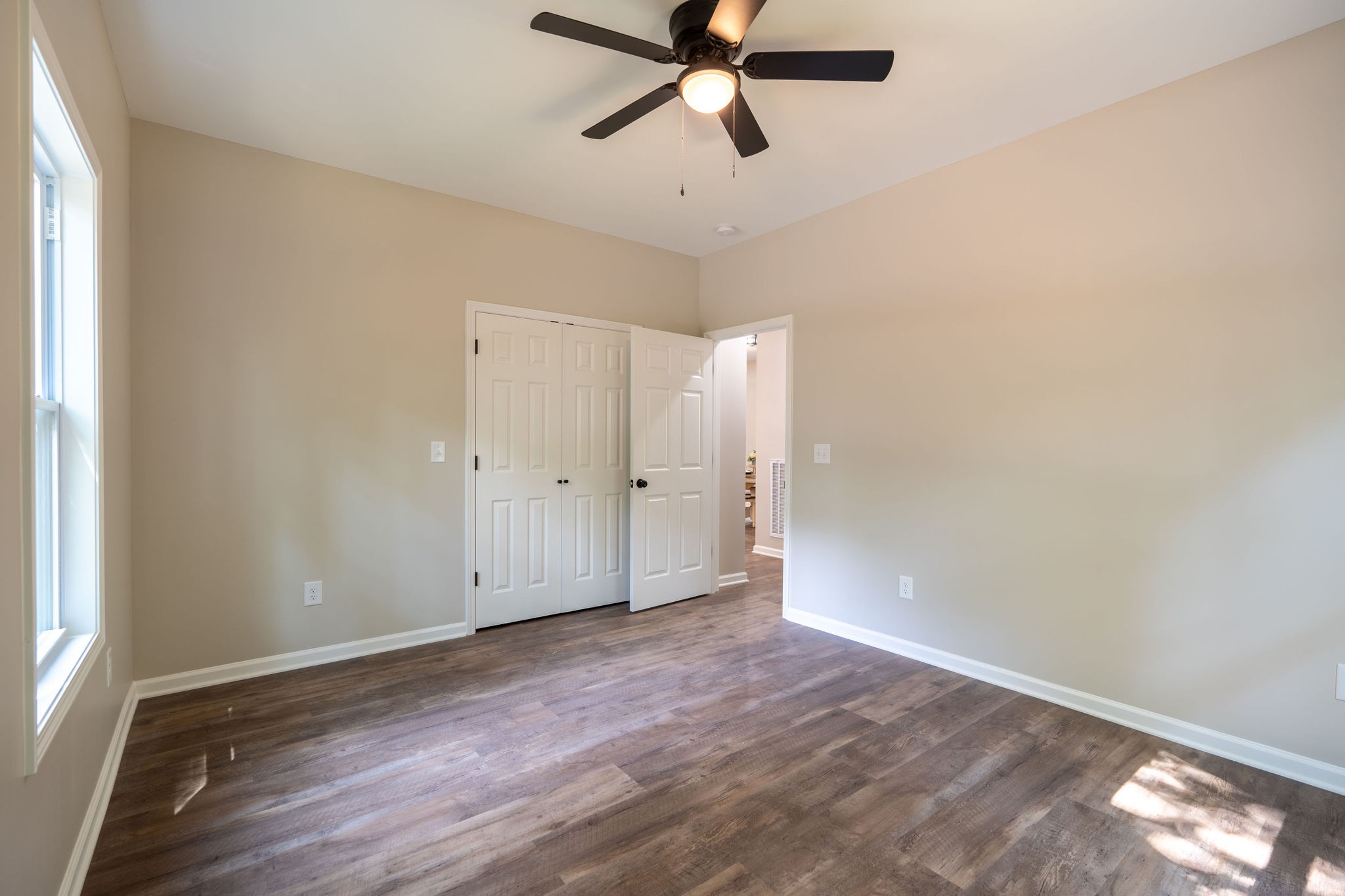 Image 18 of 33 For 3124 36th Place