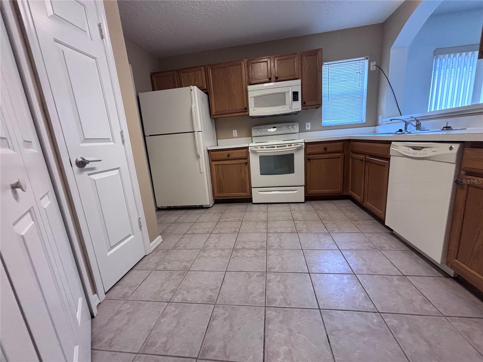 Image 9 of 21 For 404 Amaya Avenue