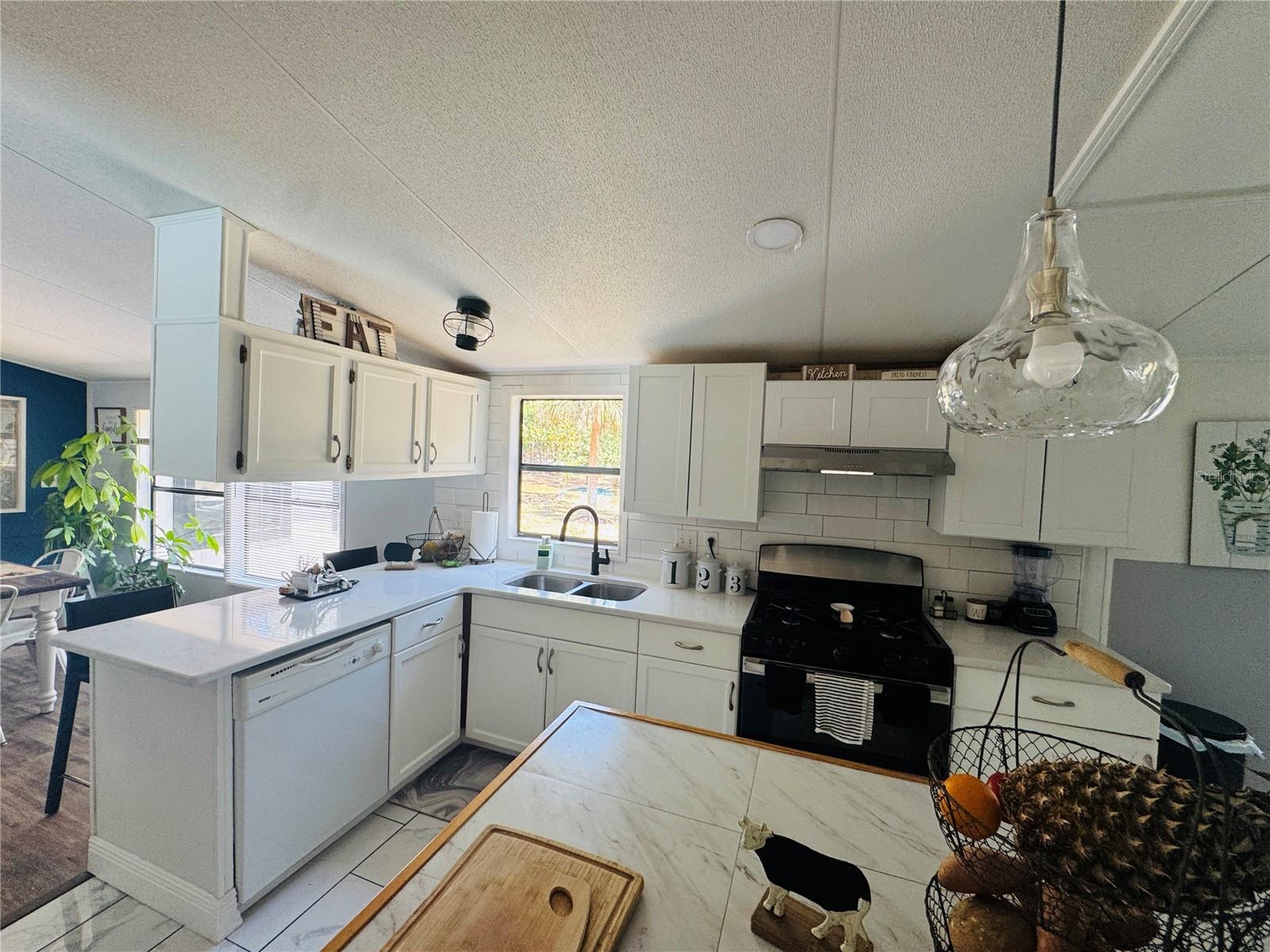 Image 21 of 50 For 5560 183rd Terrace