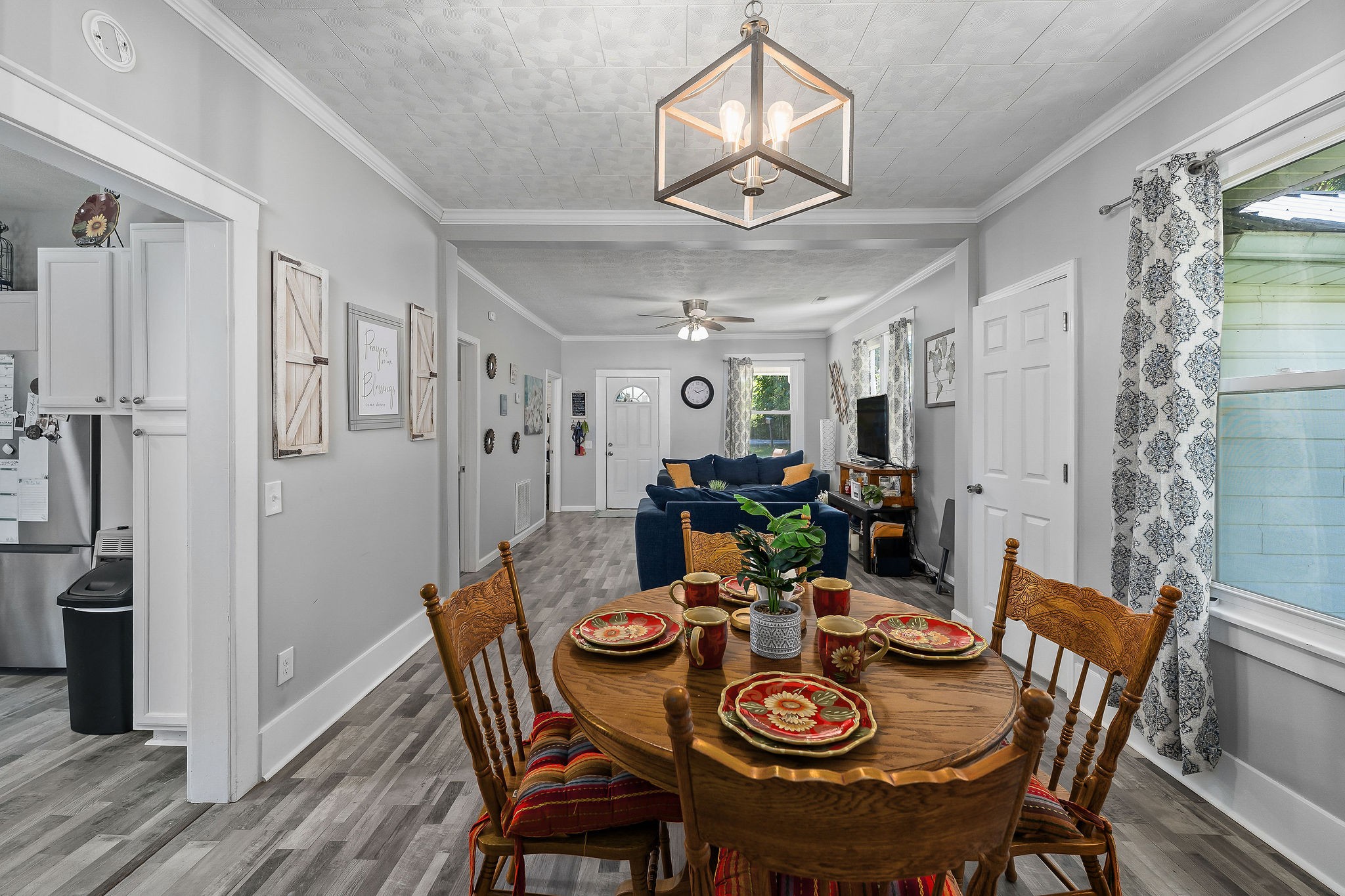 Image 15 of 27 For 6057 39th Avenue