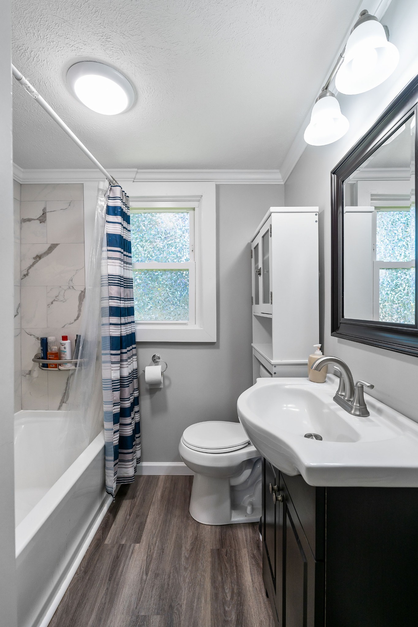 Image 21 of 27 For 6057 39th Avenue