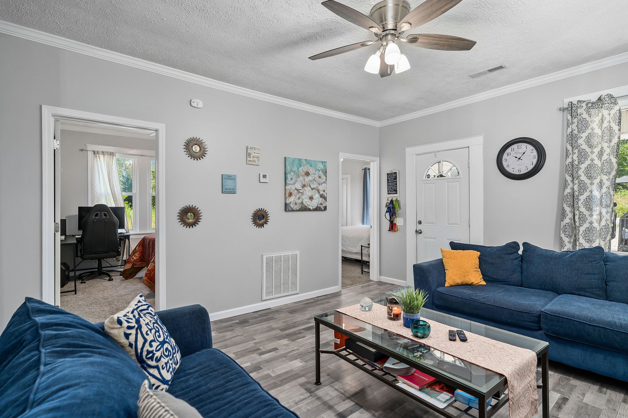 Image 8 of 27 For 6057 39th Avenue