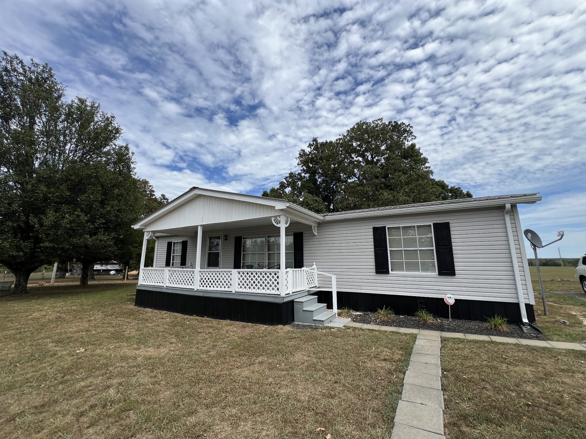 Image 4 of 48 For 10790 101st Loop