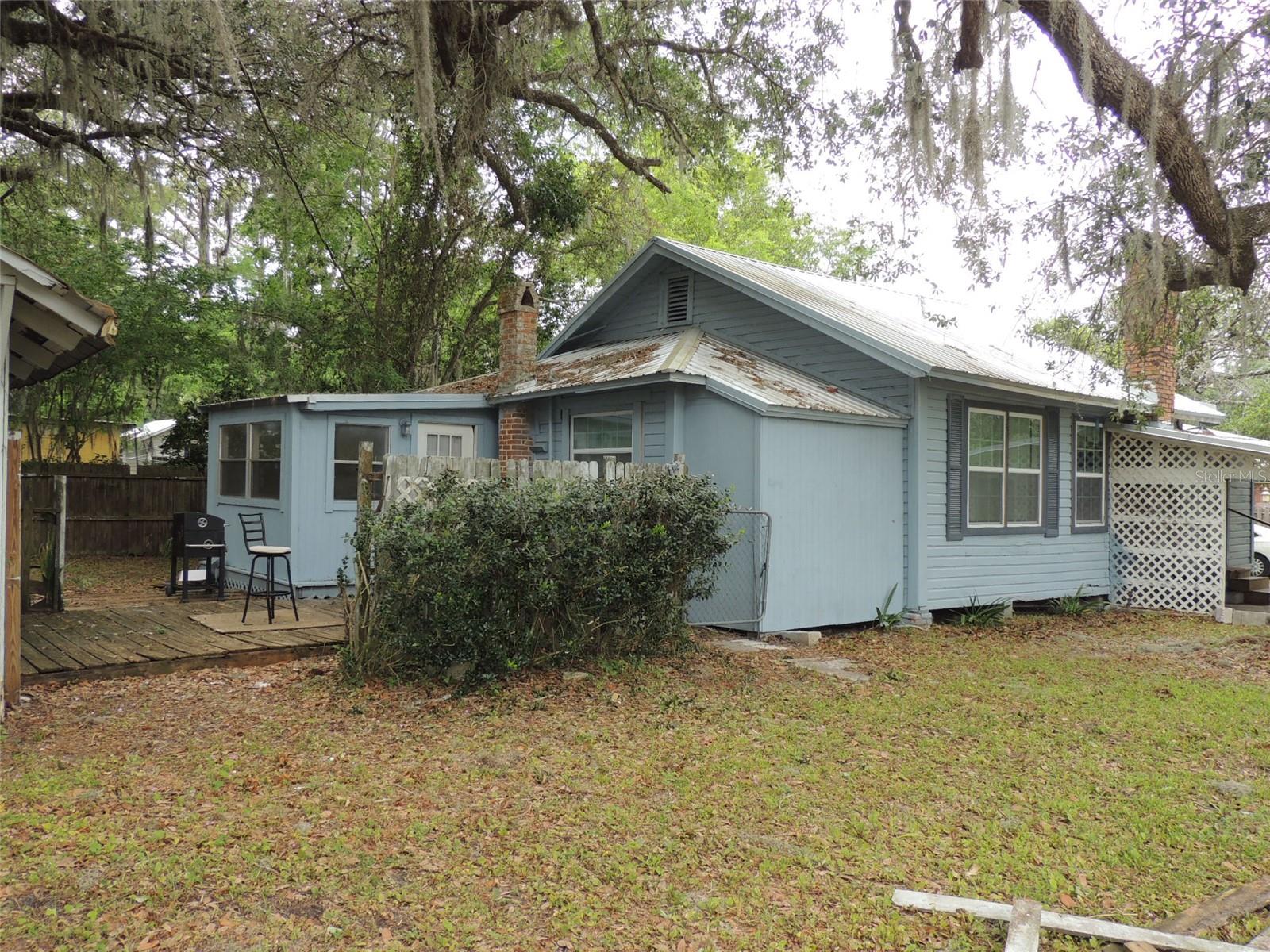 Image 3 of 23 For 219 3rd Avenue