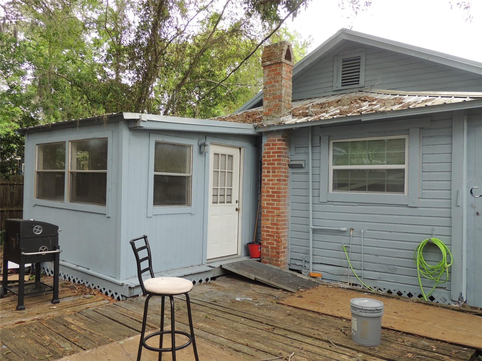 Image 5 of 23 For 219 3rd Avenue