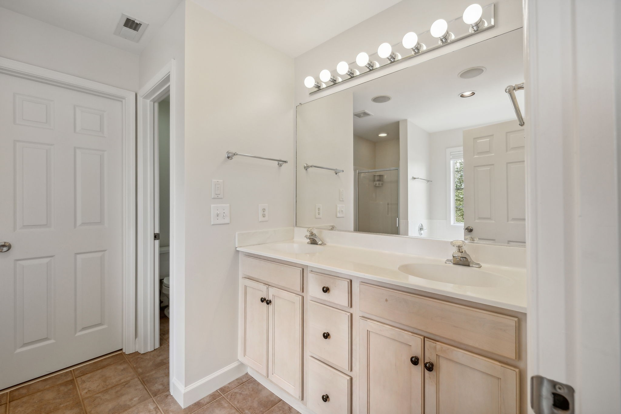 Image 14 of 40 For 8757 97th Lane Road C