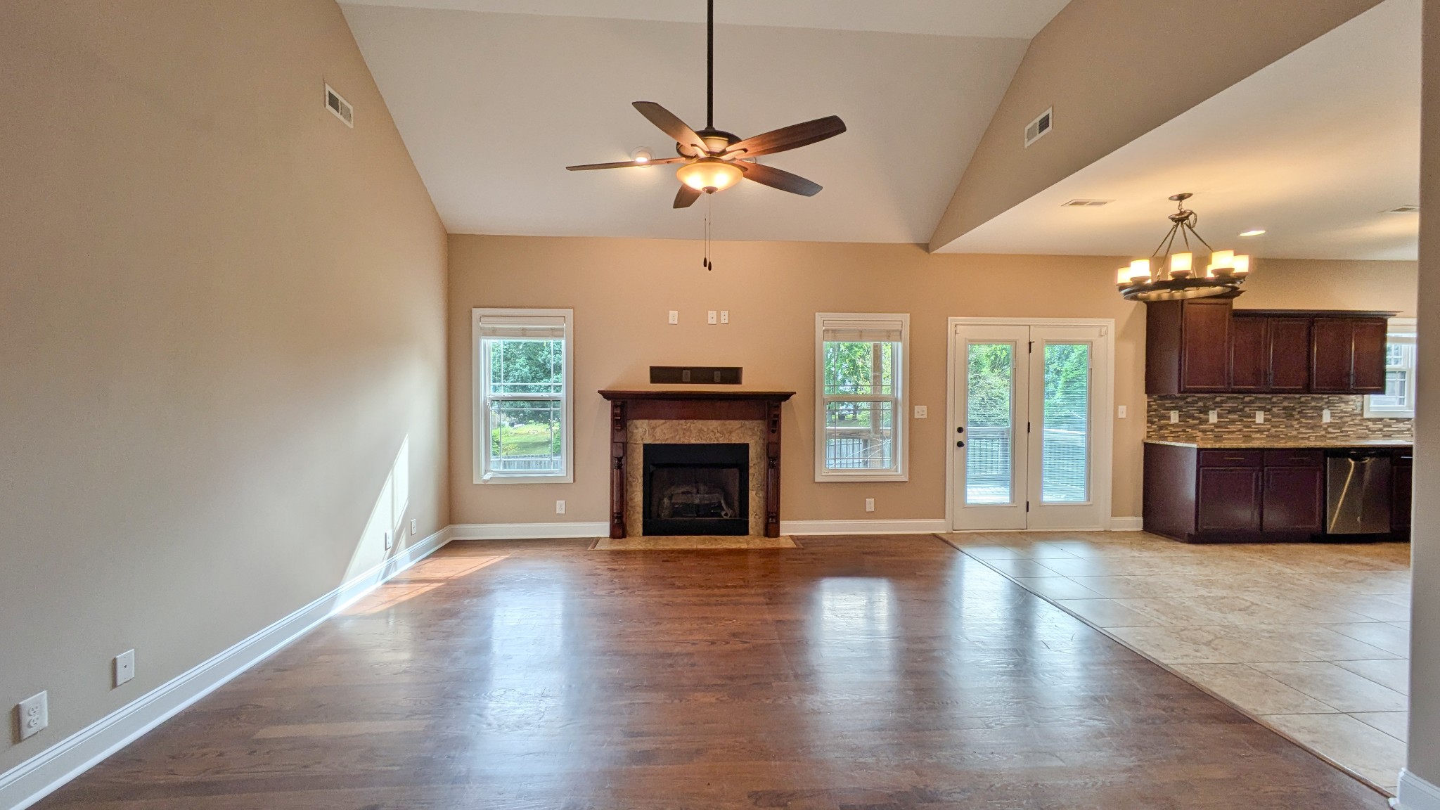 Image 5 of 37 For 19436 Sw 78th Pl