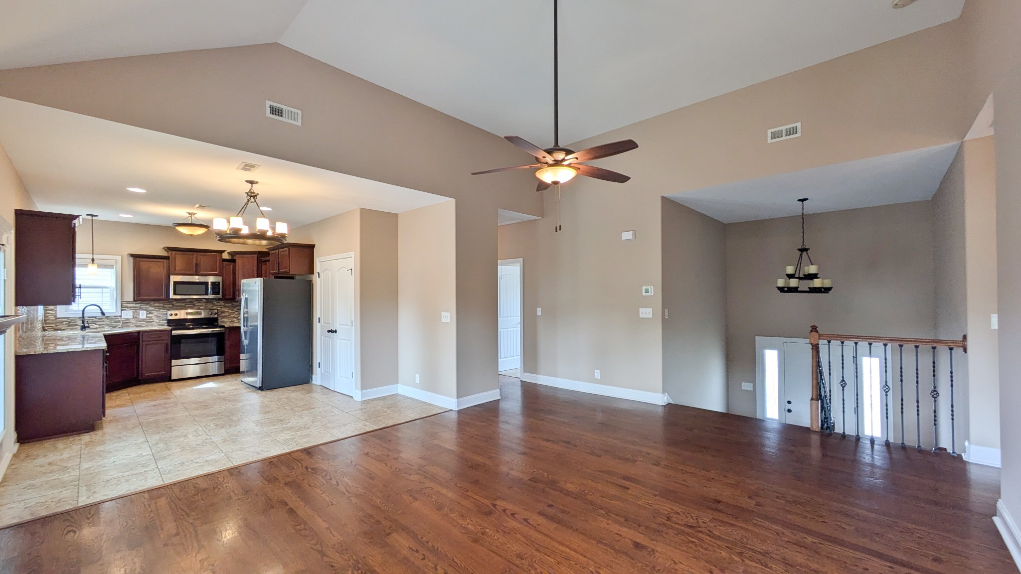 Image 6 of 37 For 19436 Sw 78th Pl