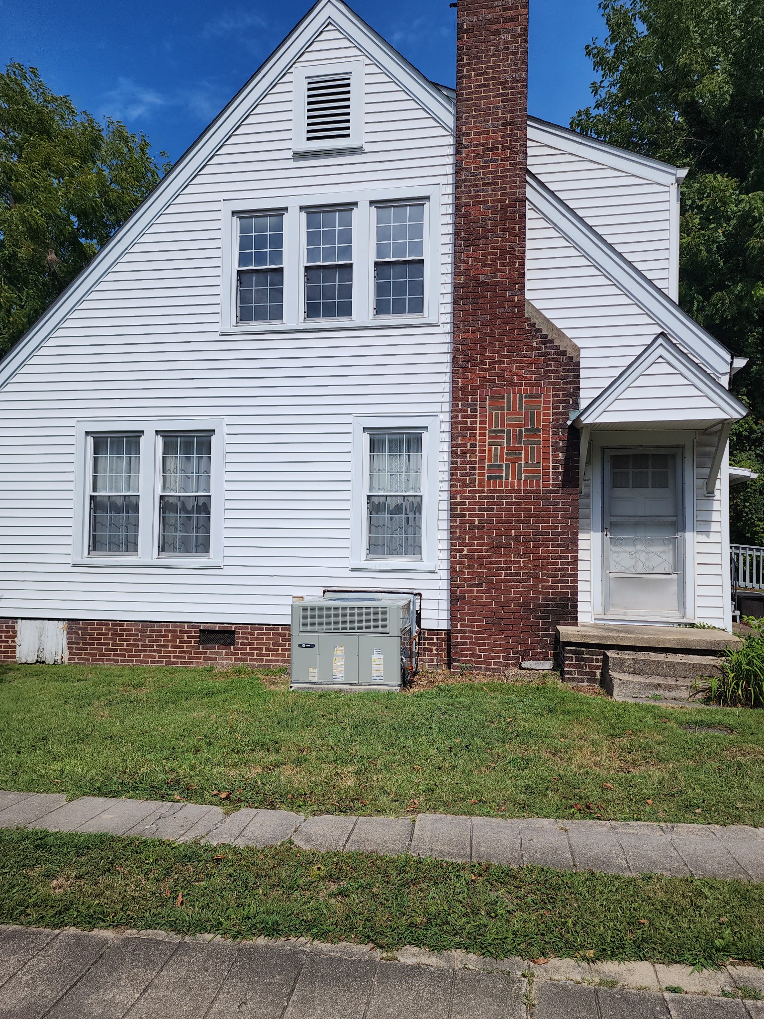 Image 3 of 45 For 700 Midway Drive B