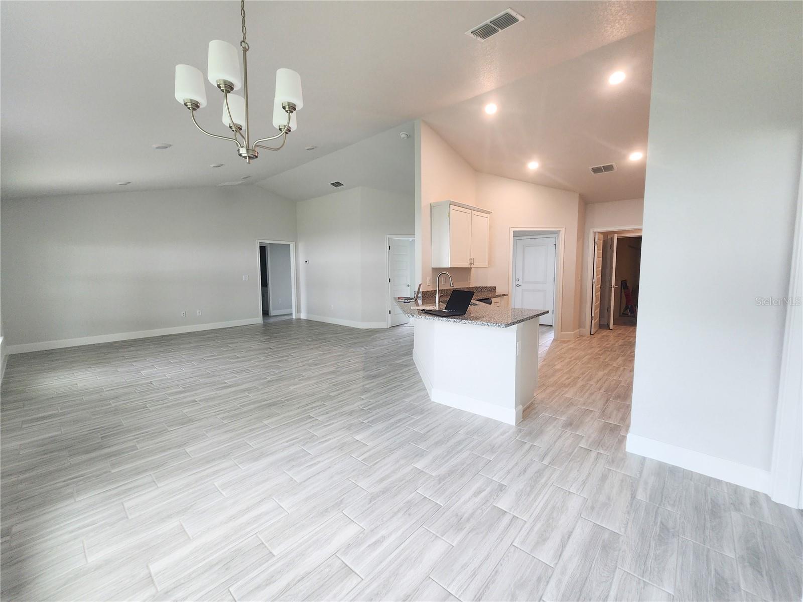 Image 17 of 40 For 8399 57th Court