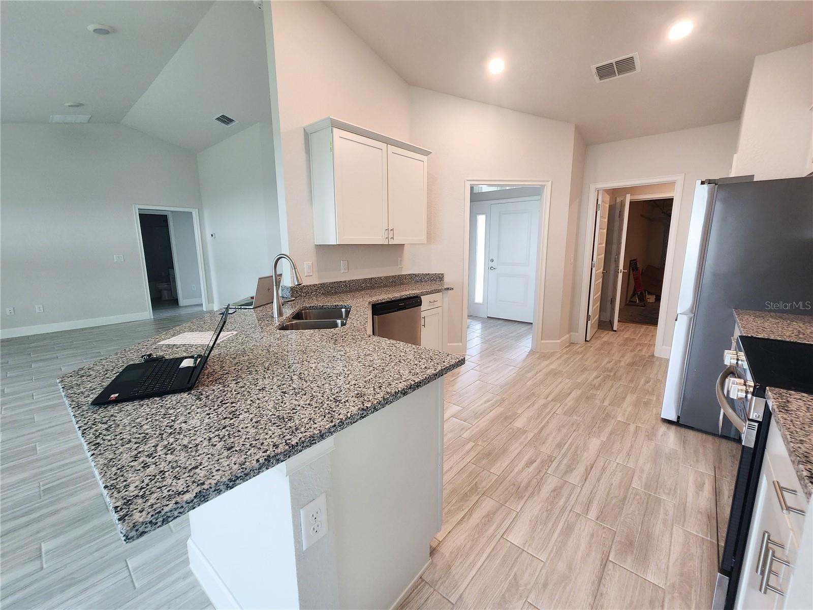 Image 18 of 40 For 8399 57th Court