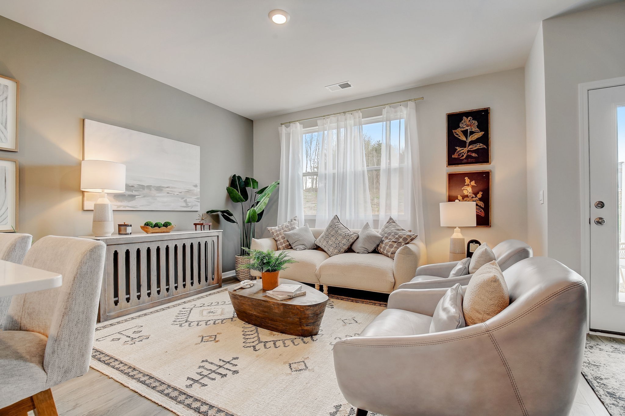 Listing photo id 17 for 2114 Magenta Drive