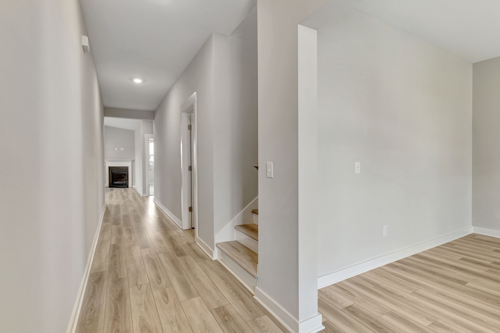Image 5 of 22 For 8413 Gower Trail