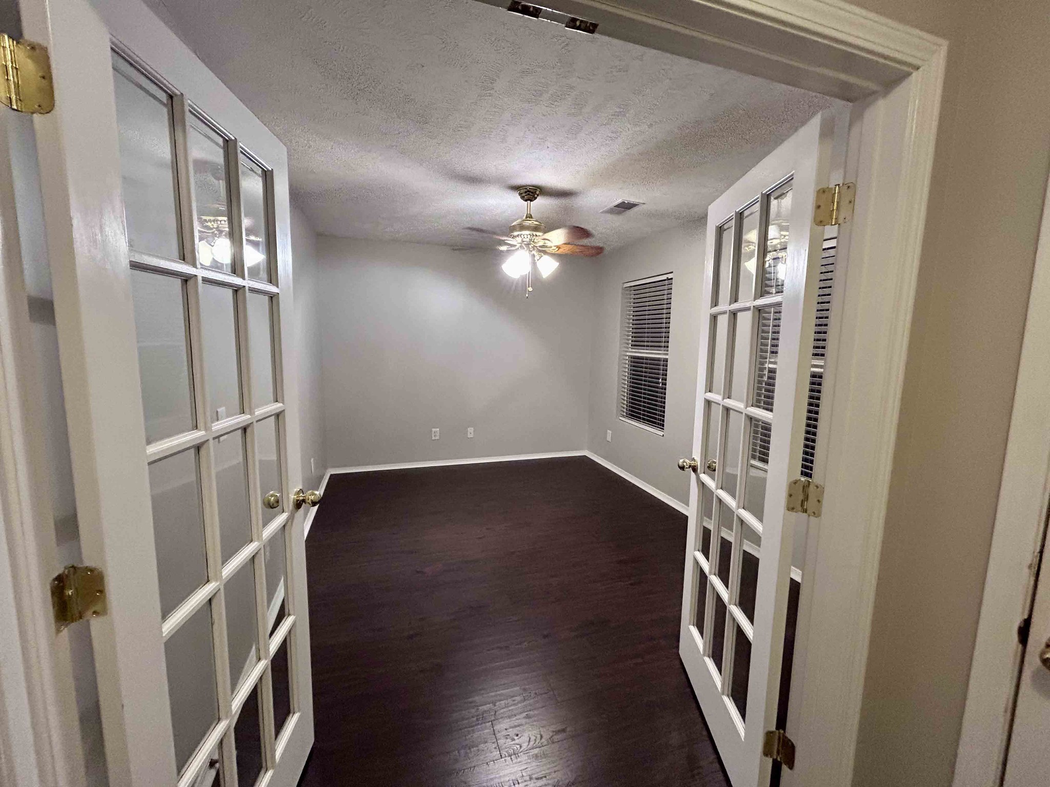 Image 3 of 25 For 10668 85th Terrace