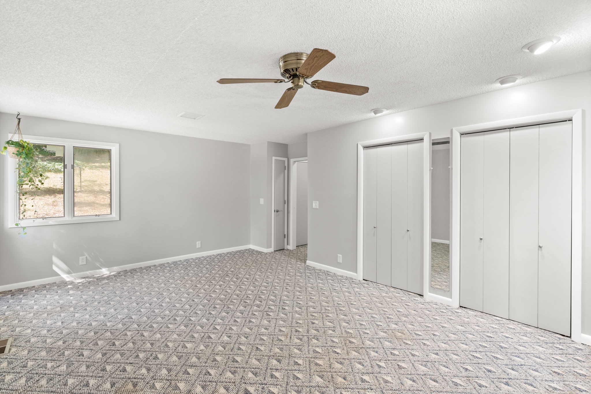Image 17 of 58 For 9835 207th Circle