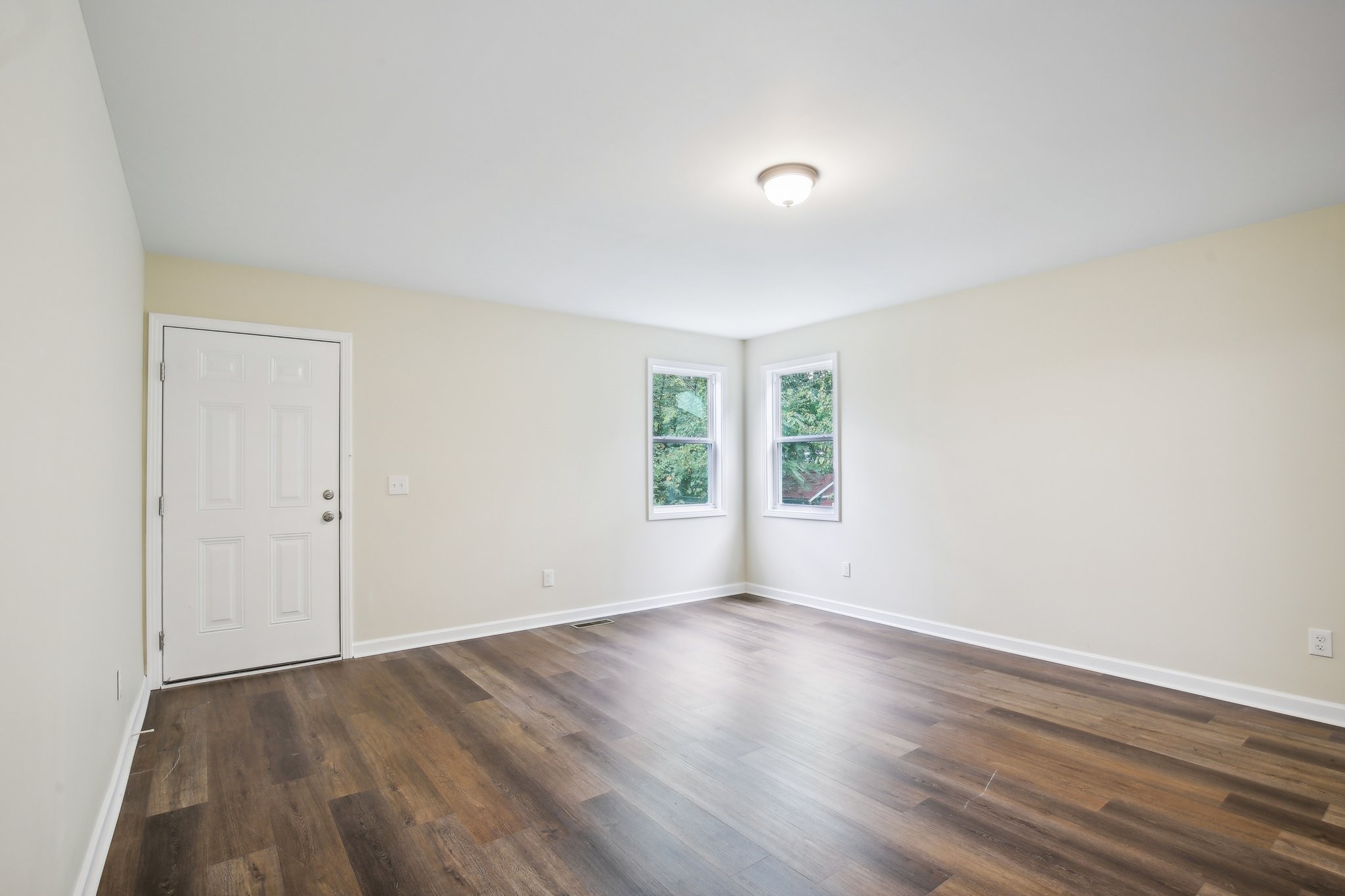 Image 16 of 46 For 1114 Hickory Road