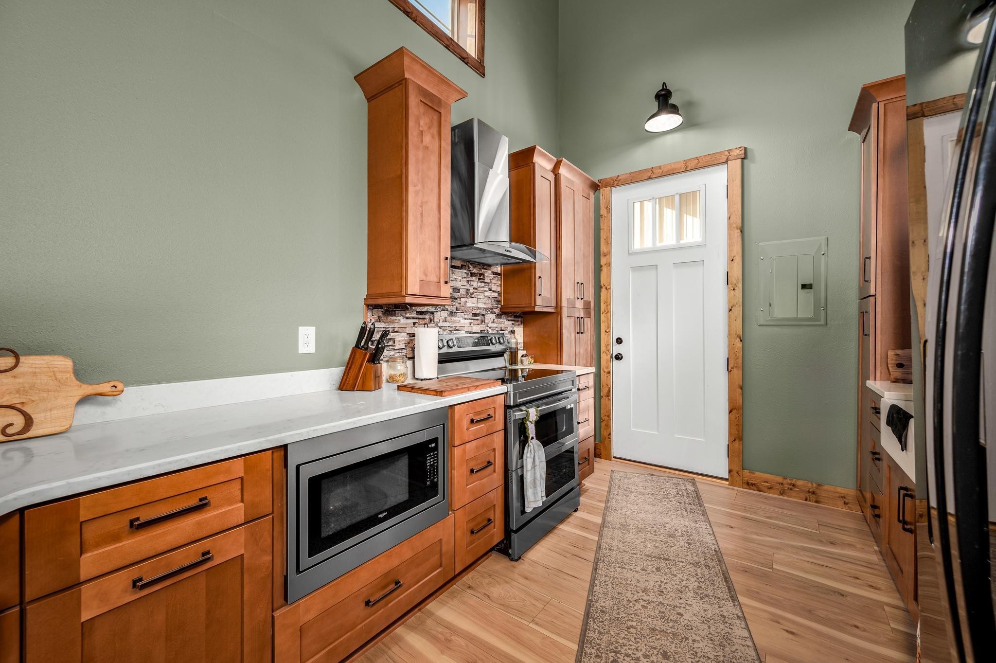 Image 7 of 47 For 13505 112 Place