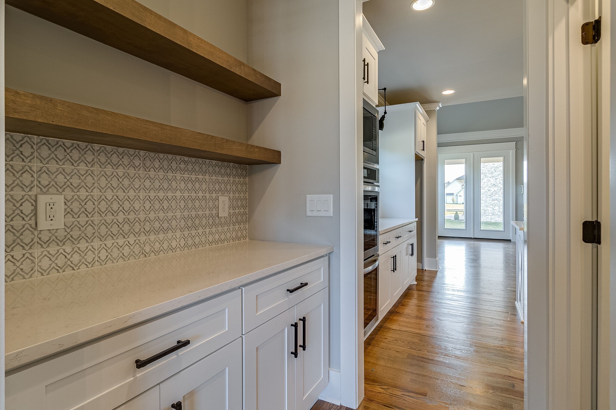 Listing photo id 6 for 397 Homeway Loop