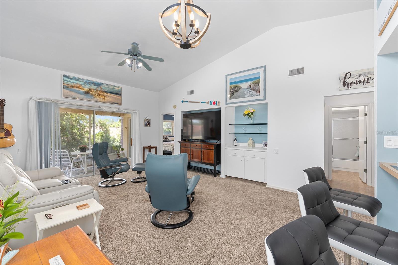 Image 5 of 33 For 910 Penn Hills Court