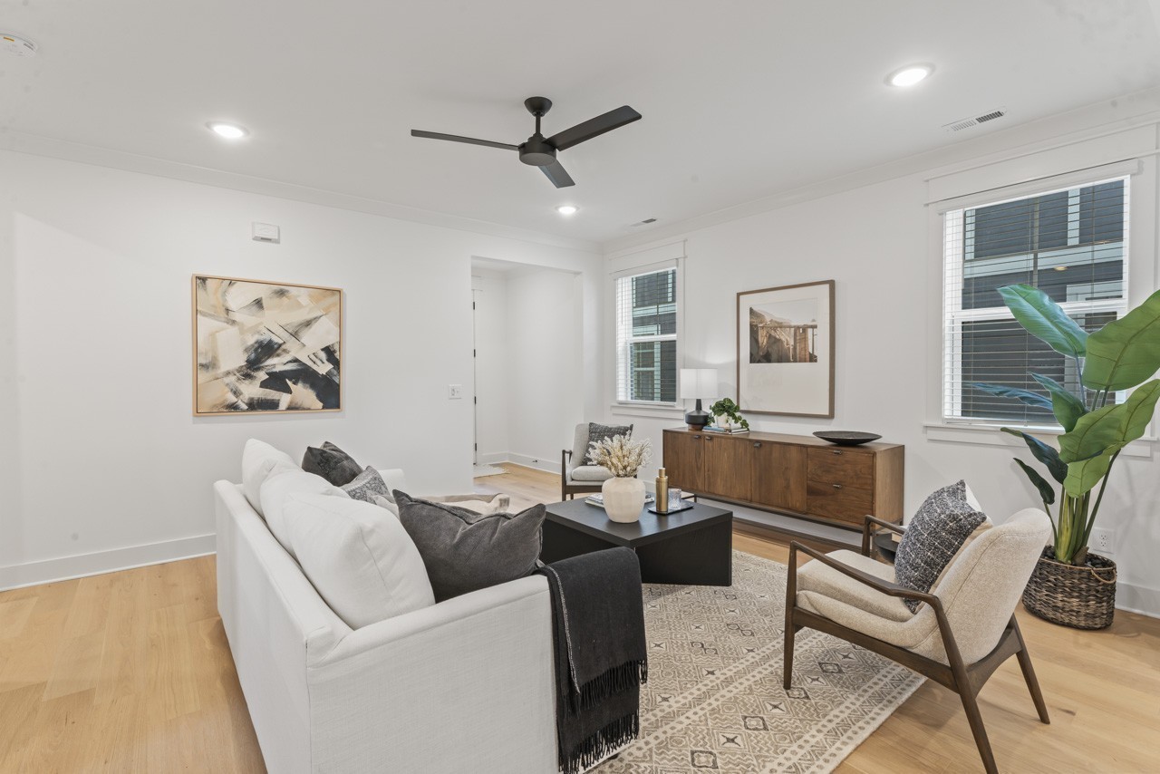 Image 4 of 43 For 536 7th Avenue