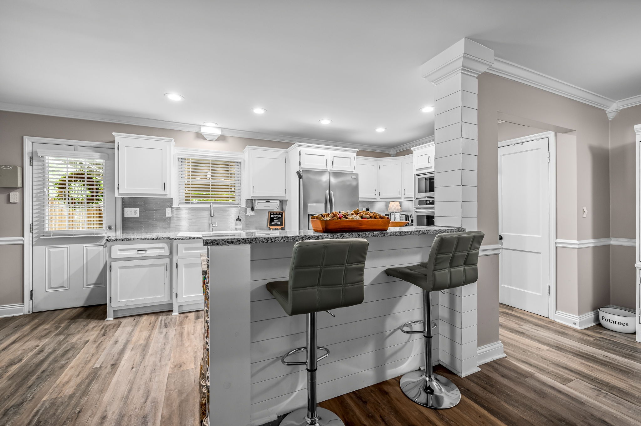 Image 26 of 29 For 7569 Riverbend Road