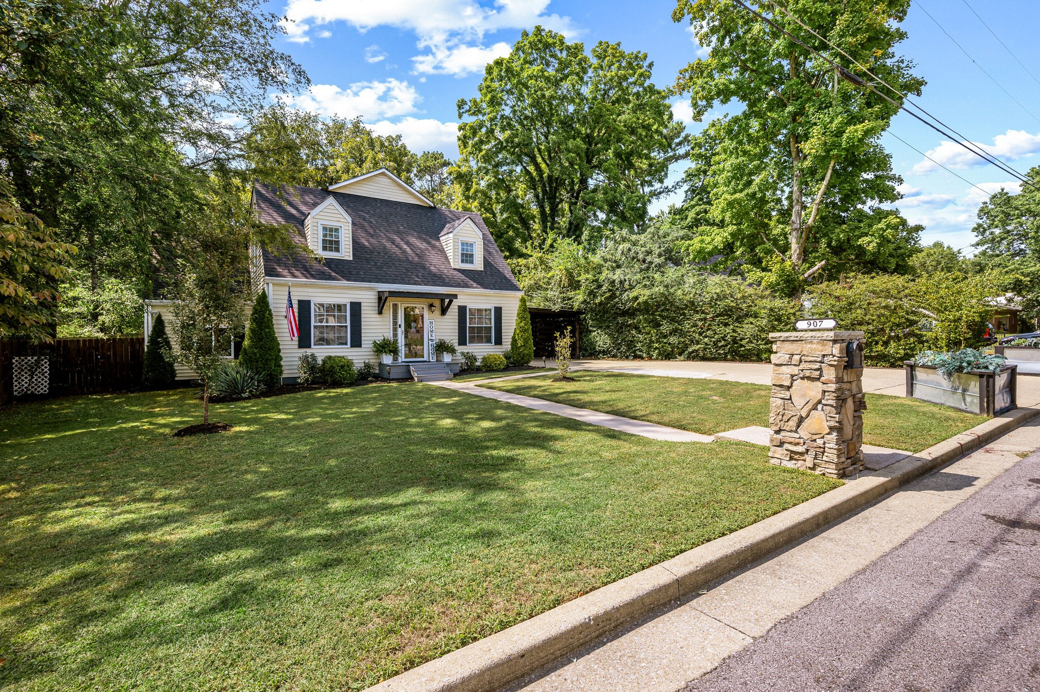 Image 3 of 29 For 7569 Riverbend Road