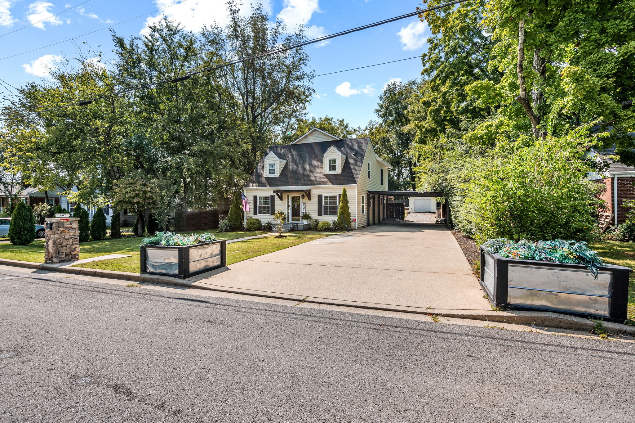 Image 5 of 29 For 7569 Riverbend Road